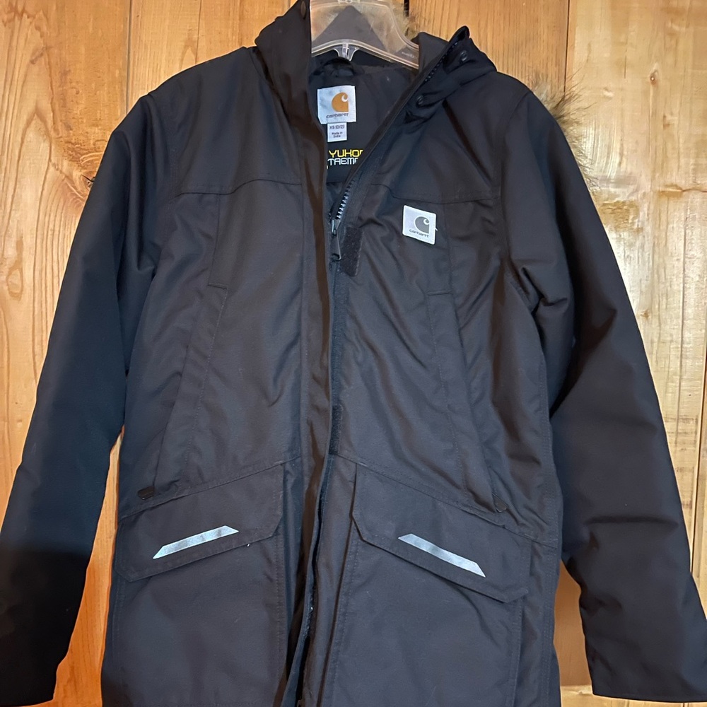 Women’s Carhartt jacket. Worn once. Size XS. Fits more like a size S/M. WARM!!!